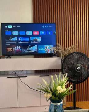 2 BR Staycation near SM East Ortigas with Netflix!